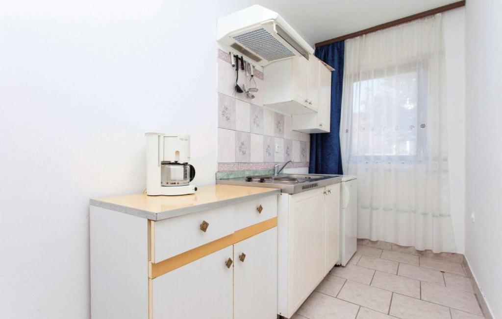 Apartmani Mile Veglia Exterior foto